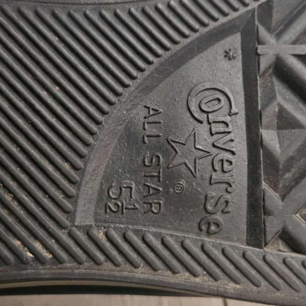 Converse shoes - Picture 5 of 5